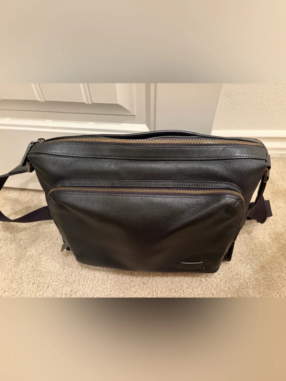 Tumi Black Leather Laptop Briefcase shoulder bag